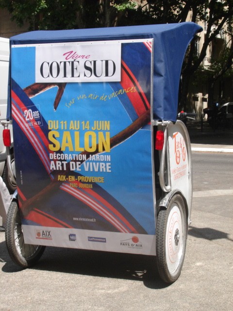 Read more about the article Publicité à Arles: Taco and Co annonce le salon Côté Sud 2010